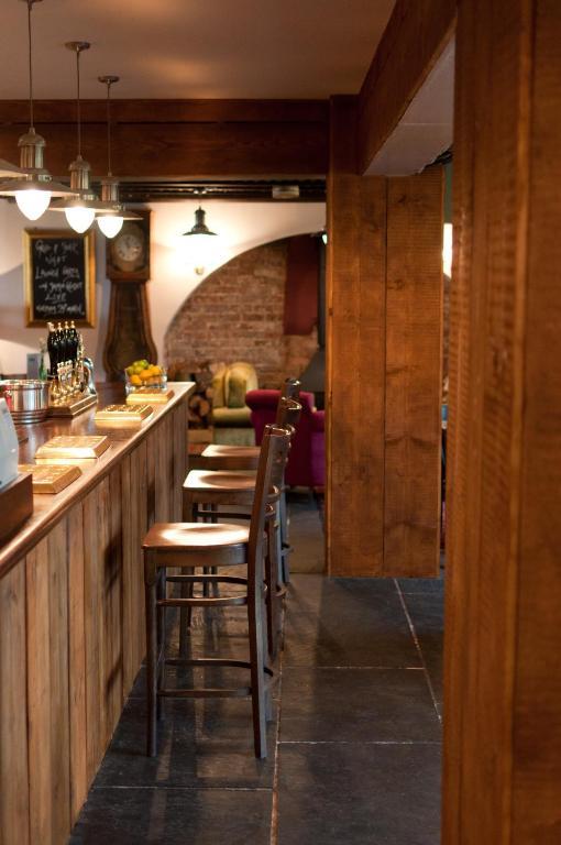 Oak Inn Upton Snodsbury Eksteriør bilde